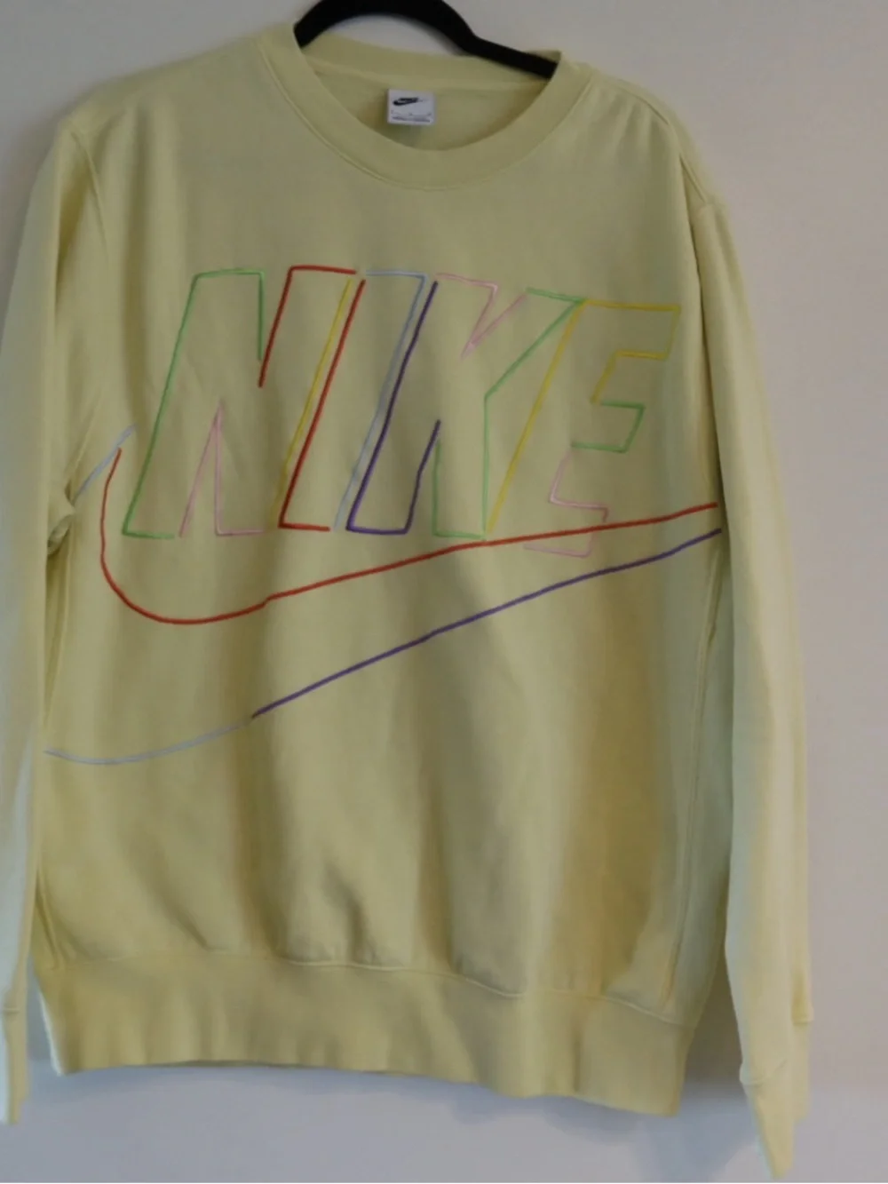 NIKE Pastel Rainbow Outline Logo Crewneck Sweatshirt Size Large Womens